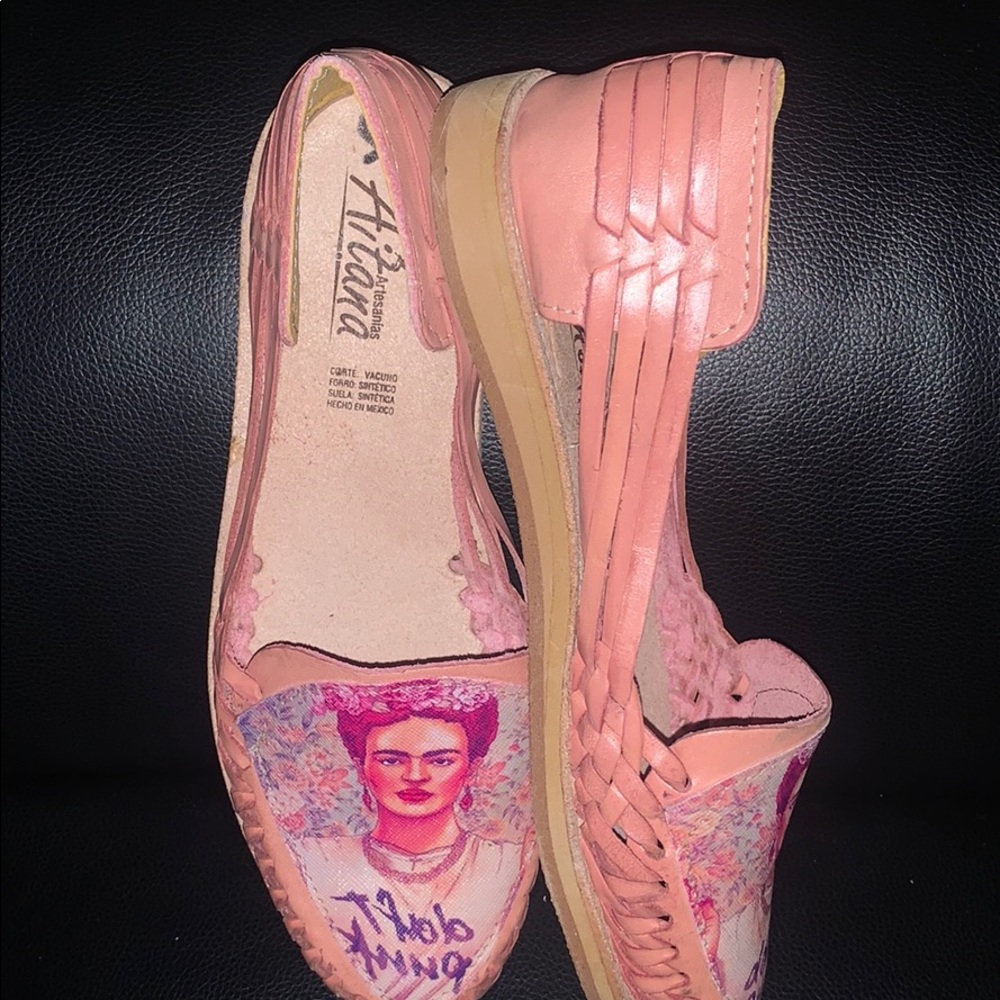 Frida sandals 👡